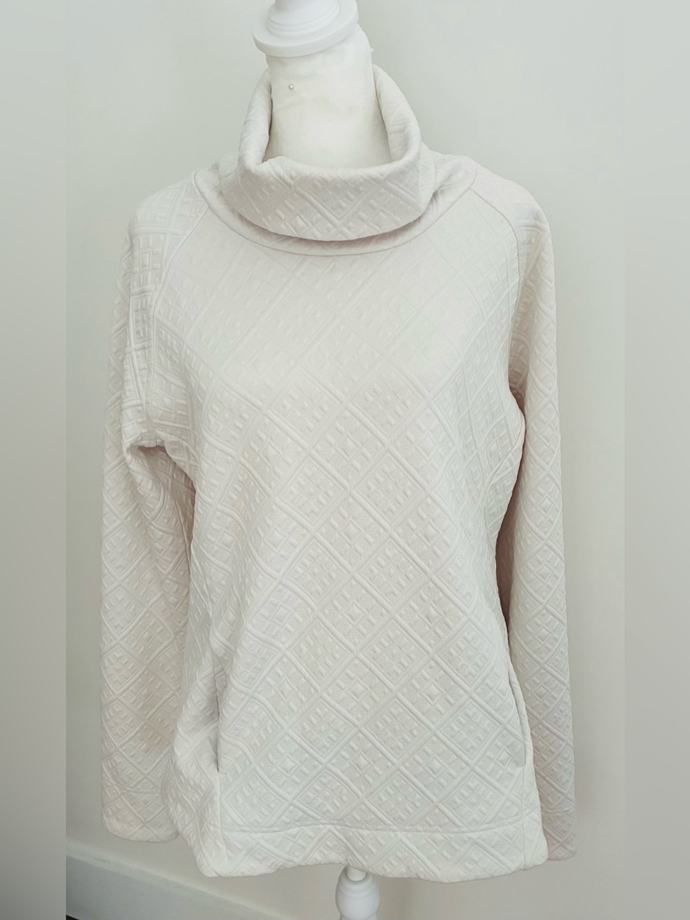 Cream Sharpa Adventure Gear Textured Pullover — Women’s Medium